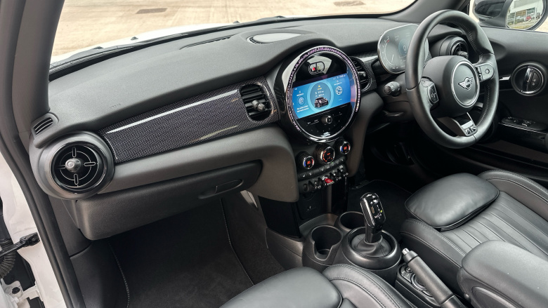 MINI Hatchback 1.5 Cooper Exclusive Premium 3dr Petrol Hatchback